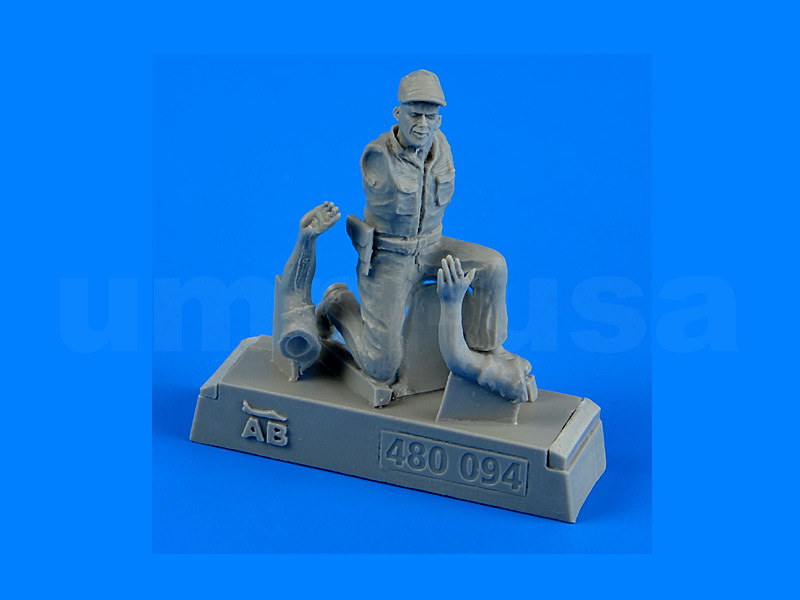 AB480094 USAF Maintenance Crew - Farm gate operation Vietnam War 1/48